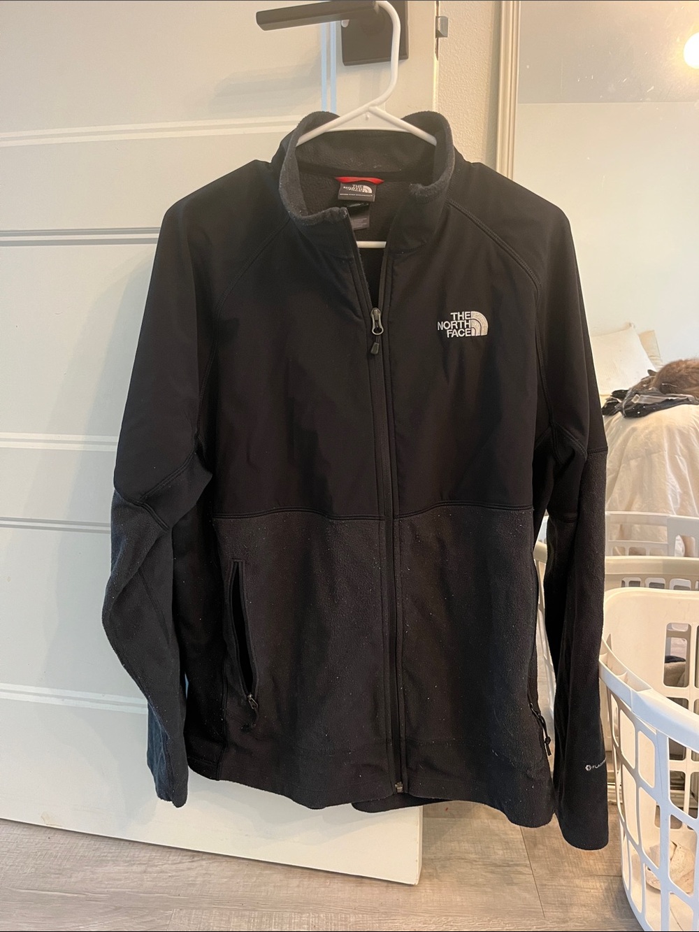 The North Face Men's Black Full-Zip Performance Jacket